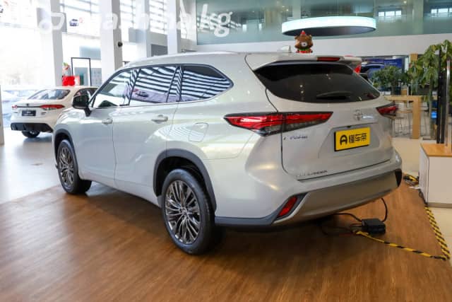 Toyota Highlander IV (U70) 2.5hyb AT 4WD