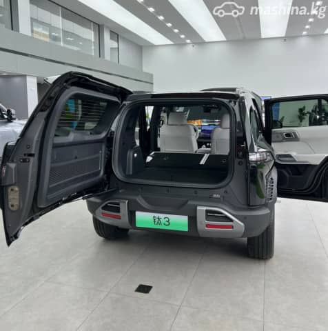 BYD FangChengBao Leopard 3 Electro AT 4WD
