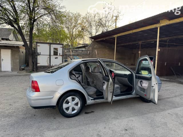 Volkswagen Bora 1.6 MT