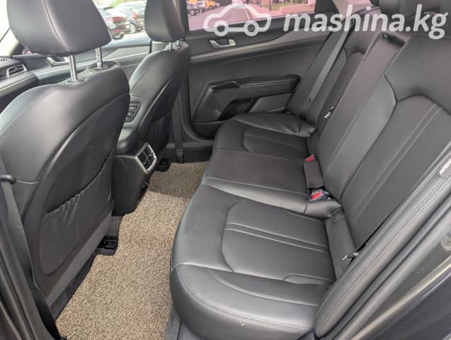 Kia K5 III 2.0 AT