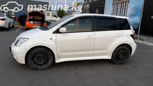 Toyota Ist I 1.3 AT