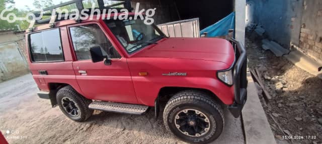 Toyota Land Cruiser Prado 70 Series 2.5d MT 4WD