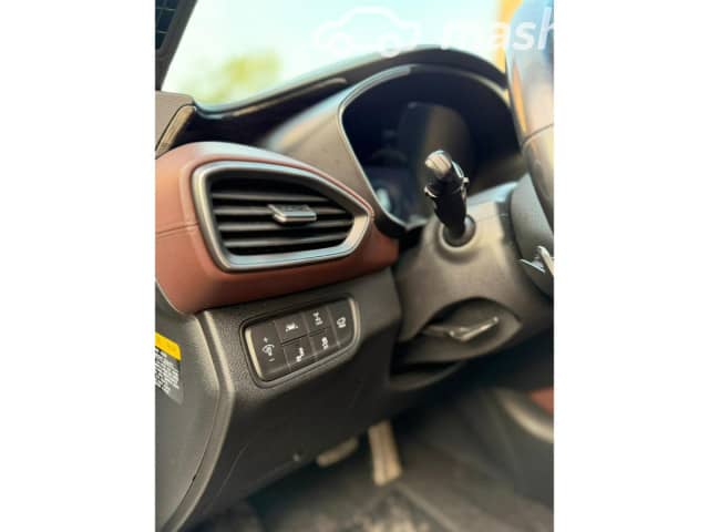 Hyundai Santa Fe IV 2.0 AT 4WD