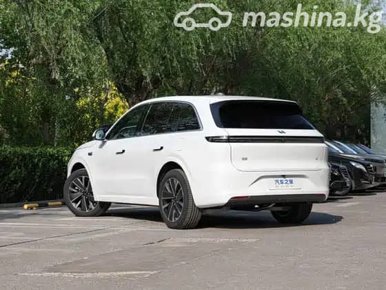 LiXiang L6 1.5hyb AT 4WD