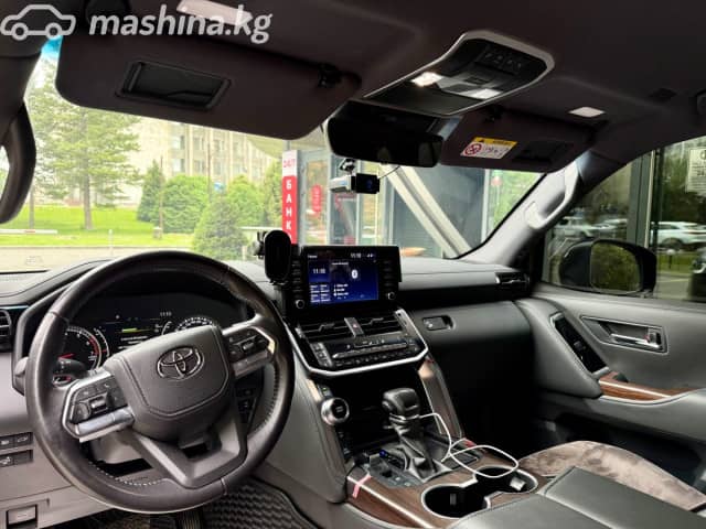 Toyota Land Cruiser 300 Series