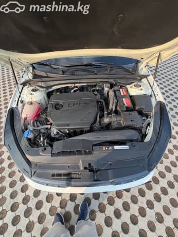 Kia K5 III LPi 2.0 AT