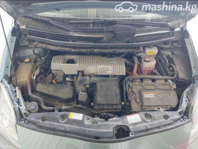 Toyota Prius III Рестайлинг (XW30) Plug-in Hybrid 1.8hyb AT