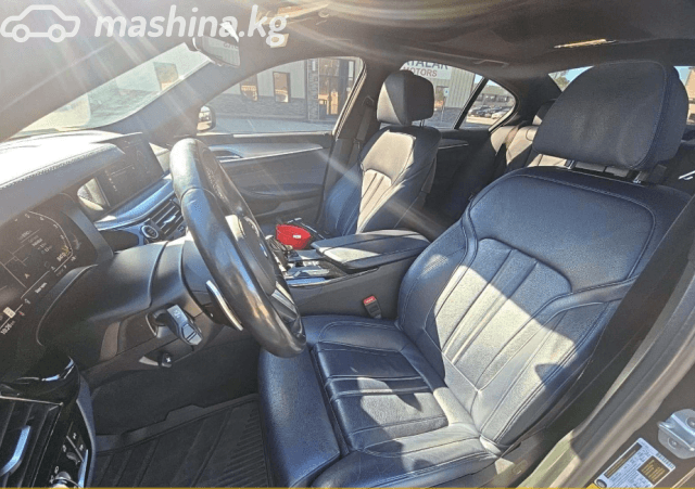 BMW 5 серии VII (G30/G31) M550i xDrive 4.4 AT 4WD