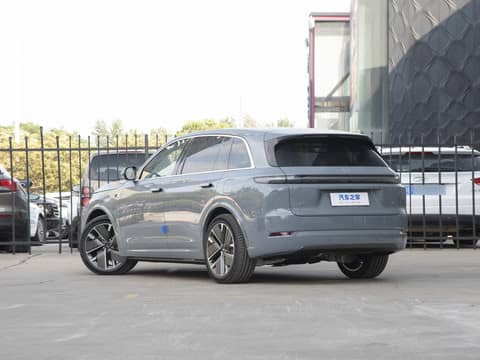LiXiang L7 Рестайлинг 1.5hyb AT 4WD