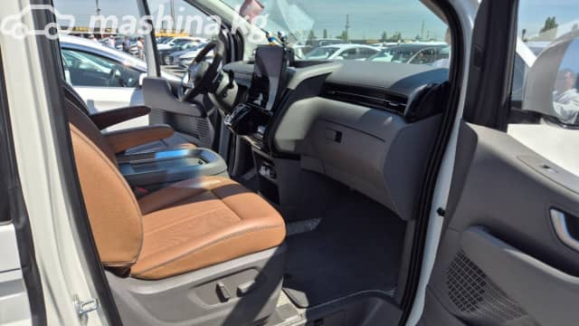 Hyundai Staria 3.5 AT