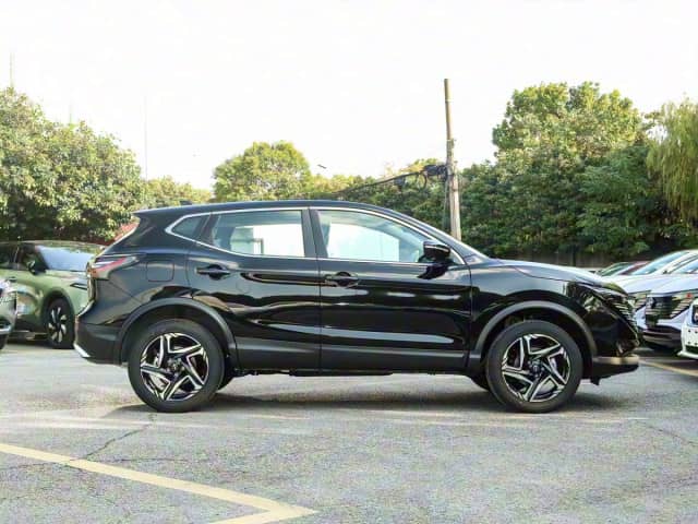 Nissan Qashqai II Рестайлинг 2 2.0 CVT