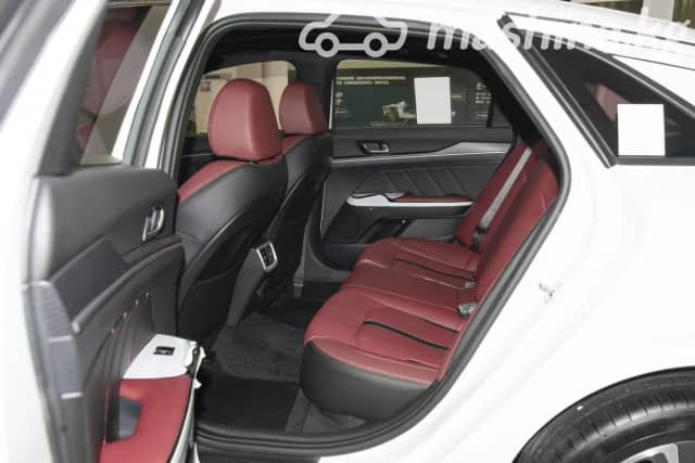 Kia K5 III Рестайлинг 2.0 AT