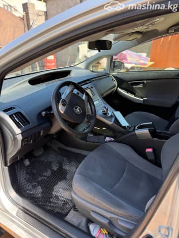 Toyota Prius III Рестайлинг (XW30) 1.8hyb AT