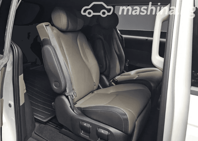 Kia Carnival IV 2.2d AT
