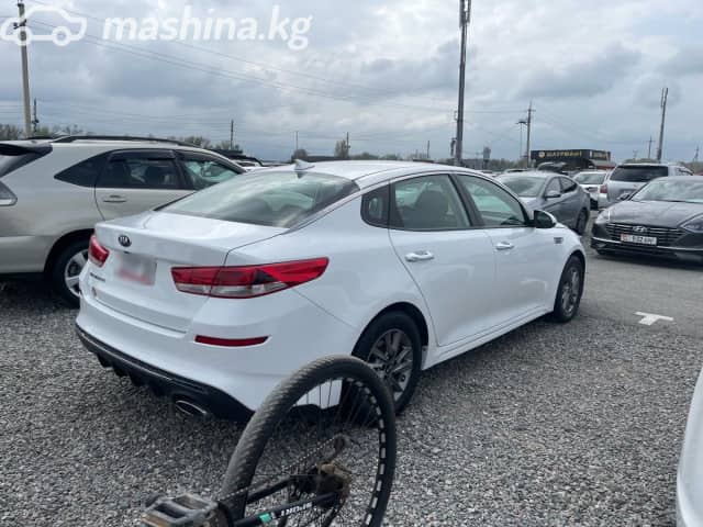 Kia K5 II 2.0 AT