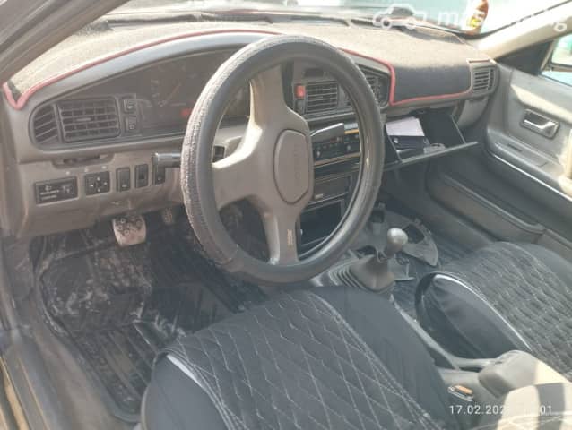 Mazda 626 III (GD) 2.0 MT