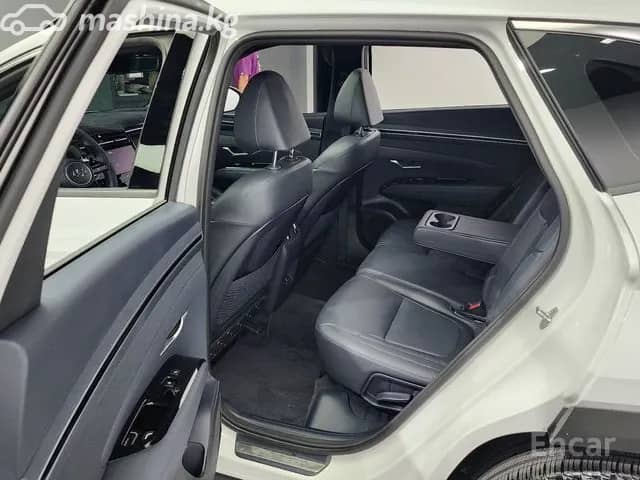 Hyundai Tucson IV SWB 1.6 AMT