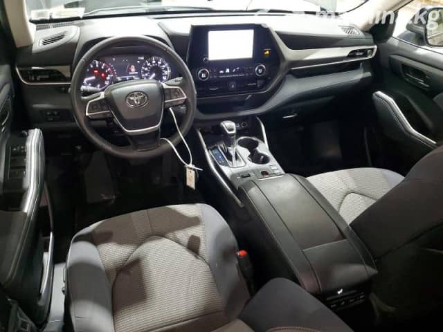 Toyota Highlander IV (U70) 2.4 AT