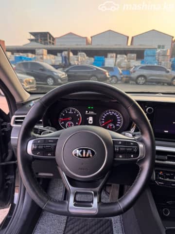 Kia K5 III 1.6 AT