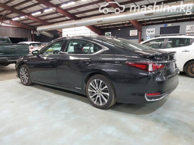 Lexus ES VII Рестайлинг 300h 2.5hyb CVT