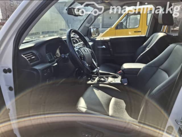 Toyota 4Runner V Рестайлинг 4.0 AT 4WD