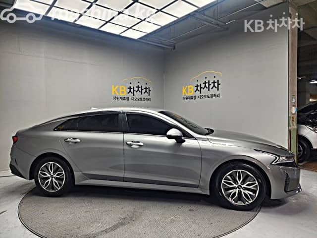 Kia K5 III 2.0hyb AT