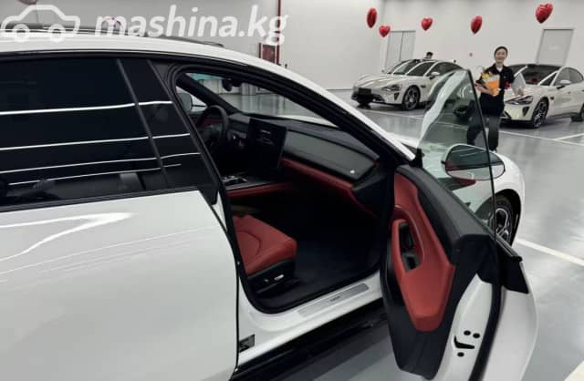Xiaomi SU7 Electro AT 4WD