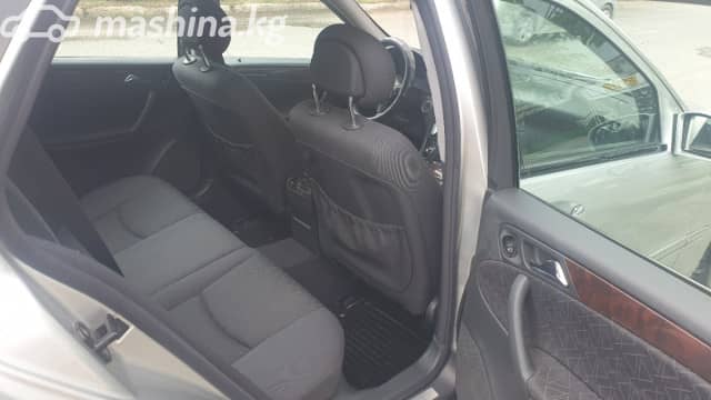 Mercedes-Benz C-Класс II (W203) 240 2.6 AT 4WD