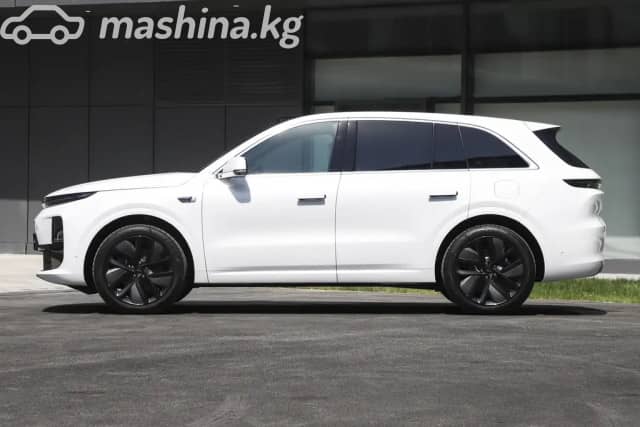LiXiang L6 1.5hyb AT 4WD