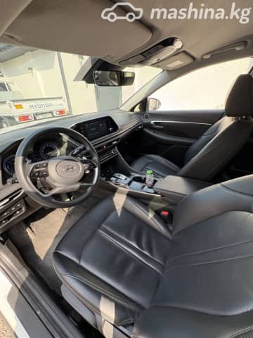 Hyundai Sonata VIII (DN8) 2.0hyb AT