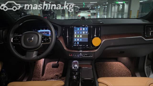 Volvo XC60 II Рестайлинг 2.0 AT 4WD
