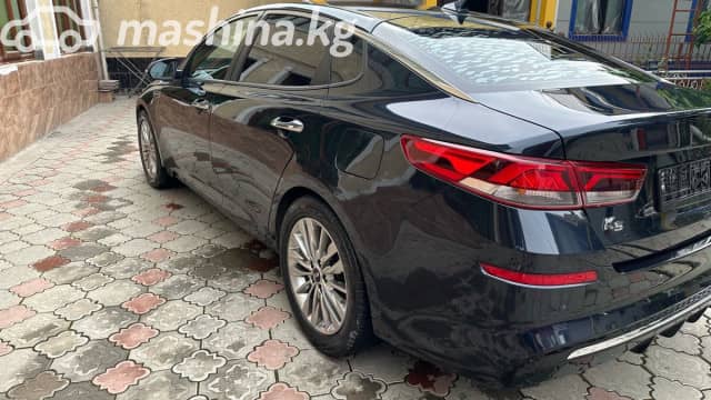 Kia K5 II 2.0 AT