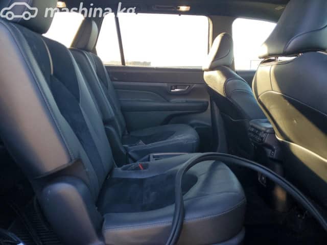 Toyota Grand Highlander 2.4hyb AT 4WD