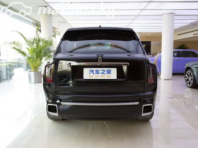 Rolls-Royce Cullinan I 6.7 AT AWD