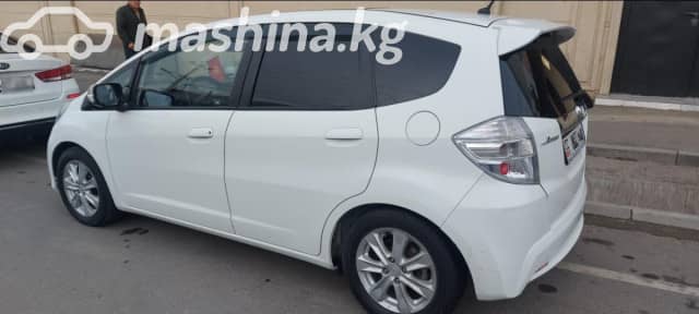 Honda Jazz II Рестайлинг 1.3hyb CVT