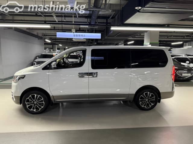 Hyundai Starex (H-1) II Рестайлинг 2 2.5d AT 4WD