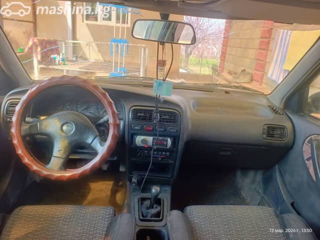 Nissan Primera I (P10) 2.0 MT