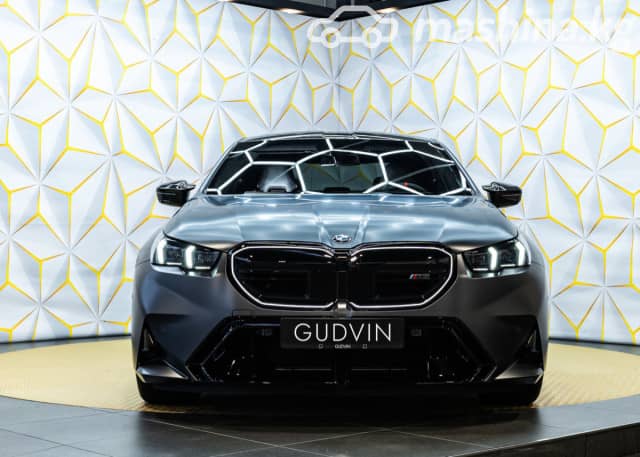 BMW M5 VII (G90) 4.4hyb AT 4WD