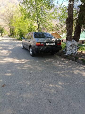 Volkswagen Passat B3 1.8 MT