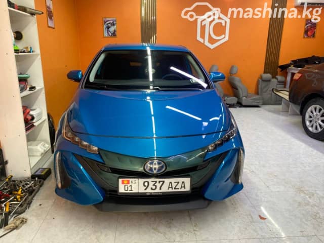 Toyota Prius IV Рестайлинг (XW50) 1.8hyb AT