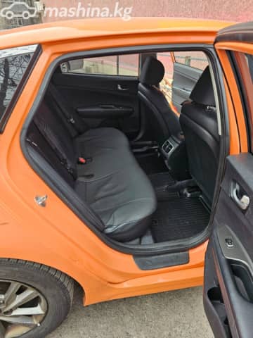 Kia K5 II 2.0 AT