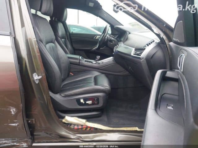 BMW X6 III (G06) M50i 4.4 AT 4WD