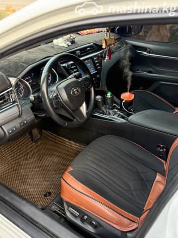 Toyota Camry VIII (XV70) 2.5 AT