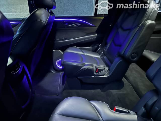 Cadillac Escalade IV 6.2 AT 4WD