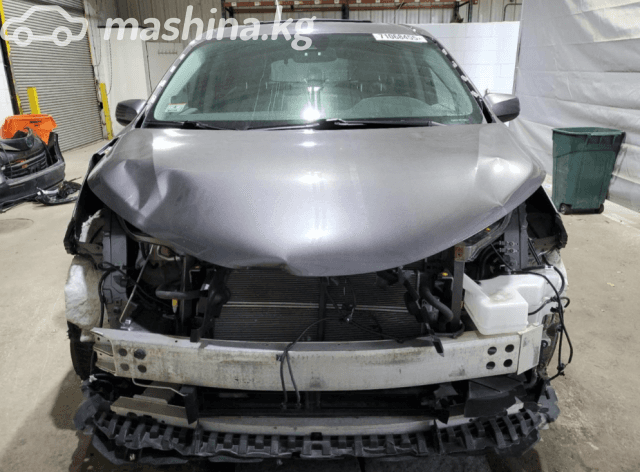 Toyota Sienna IV 2.5hyb AT 4WD