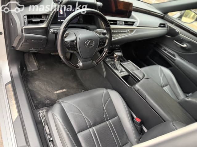 Lexus ES VII