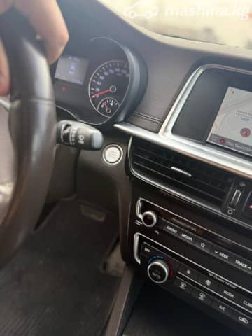 Kia K5 II 2.0 AT
