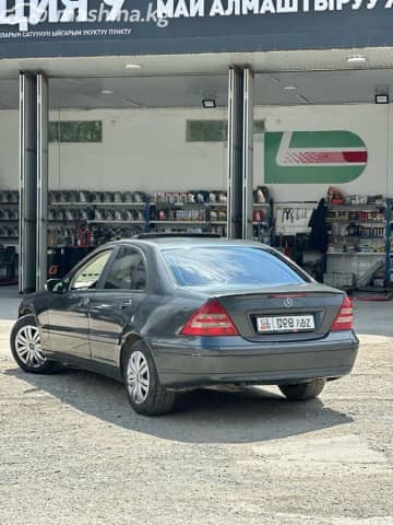 Mercedes-Benz C-Класс II (W203) 200 2.0 AT