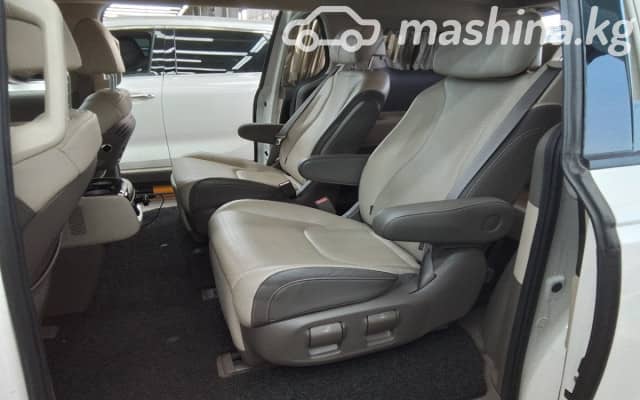 Kia Carnival IV 2.2d AT