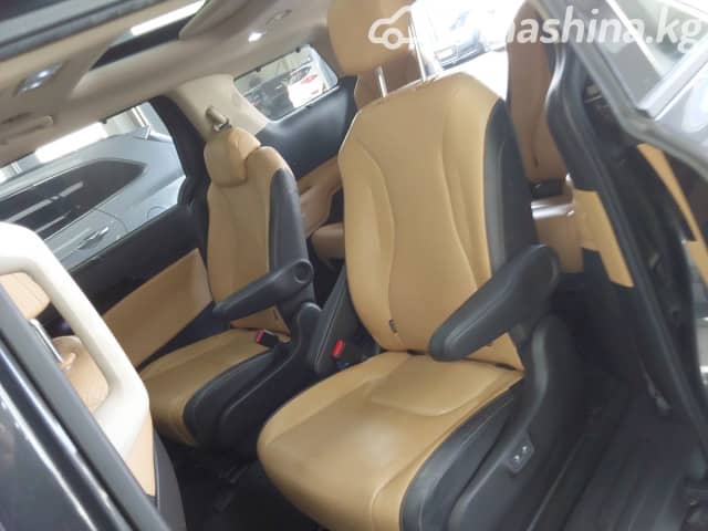 Kia Carnival IV 2.2d AT